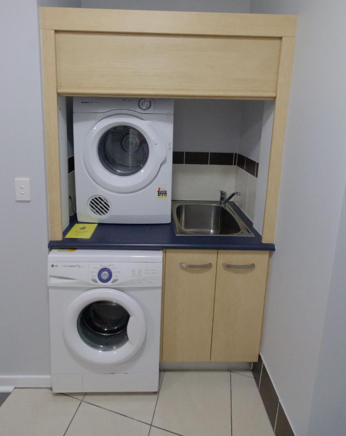 Caloundra Central Apartment Hotel Official Eksteriør billede